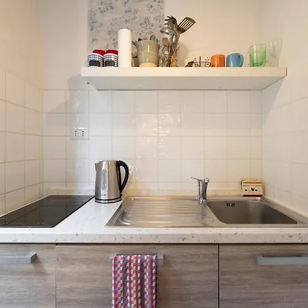 Διαμέρισμα Via Benedetta, 13 - Charming - Florentine Gem Steps From Station - Prime Spot!