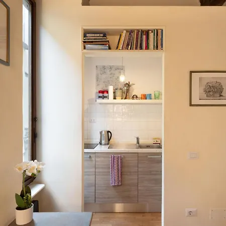 Διαμέρισμα Via Benedetta, 13 - Charming - Florentine Gem Steps From Station - Prime Spot!